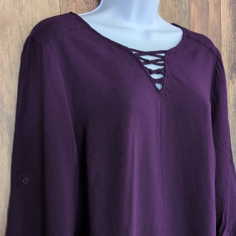 Torrid Deep Purple Lace-Up 3/4 Adjustable Sleeve Blouse 1          C429